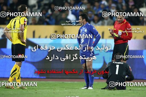 742061, Tehran, [*parameter:4*], لیگ برتر فوتبال ایران، Persian Gulf Cup، Week 18، Second Leg، Esteghlal 1 v 1 Sepahan on 2012/01/06 at Azadi Stadium