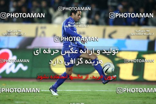 742106, Tehran, [*parameter:4*], لیگ برتر فوتبال ایران، Persian Gulf Cup، Week 18، Second Leg، Esteghlal 1 v 1 Sepahan on 2012/01/06 at Azadi Stadium