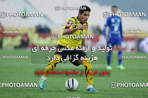 740229, Tehran, [*parameter:4*], لیگ برتر فوتبال ایران، Persian Gulf Cup، Week 18، Second Leg، Esteghlal 1 v 1 Sepahan on 2012/01/06 at Azadi Stadium