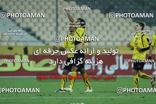 740269, Tehran, [*parameter:4*], لیگ برتر فوتبال ایران، Persian Gulf Cup، Week 18، Second Leg، Esteghlal 1 v 1 Sepahan on 2012/01/06 at Azadi Stadium