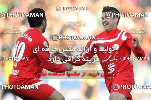 762515, Tehran, [*parameter:4*], لیگ برتر فوتبال ایران، Persian Gulf Cup، Week 16، First Leg، Persepolis 1 v 4 Sepahan on 2010/11/29 at Azadi Stadium