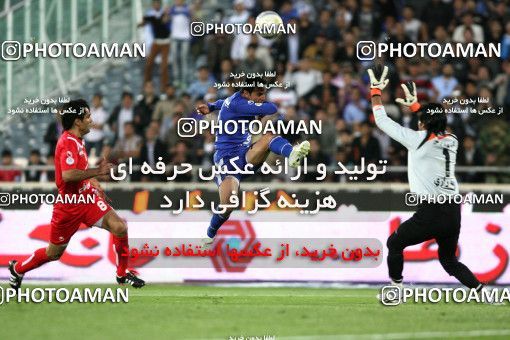 761151, Tehran, [*parameter:4*], لیگ برتر فوتبال ایران، Persian Gulf Cup، Week 29، Second Leg، Esteghlal 1 v 2 Tractor Sazi on 2011/04/10 at Azadi Stadium