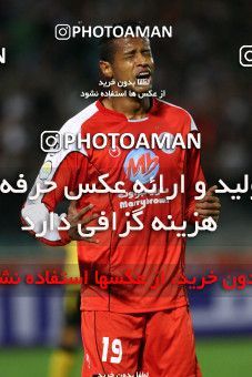 800309, Tehran, [*parameter:4*], لیگ برتر فوتبال ایران، Persian Gulf Cup، Week 12، First Leg، Persepolis 3 v 2 Sepahan on 2008/10/26 at Azadi Stadium