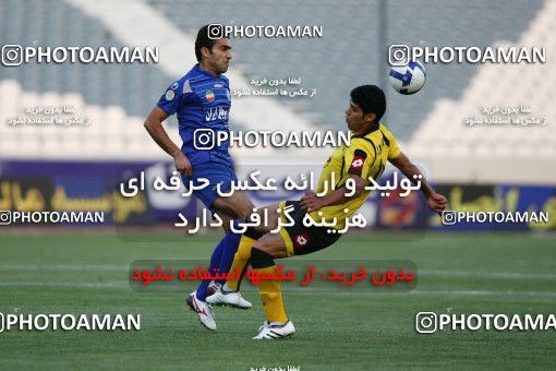 766874, Tehran, Iran, لیگ برتر فوتبال ایران، Persian Gulf Cup، Week 1، First Leg، Esteghlal 1 v 0 Sepahan on 2009/08/07 at Azadi Stadium