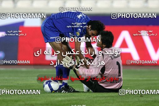 766901, Tehran, Iran, لیگ برتر فوتبال ایران، Persian Gulf Cup، Week 1، First Leg، Esteghlal 1 v 0 Sepahan on 2009/08/07 at Azadi Stadium