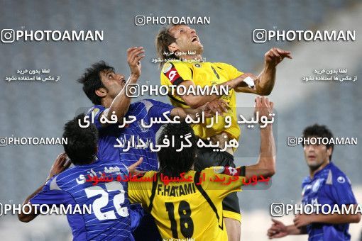 770905, Tehran, Iran, لیگ برتر فوتبال ایران، Persian Gulf Cup، Week 1، First Leg، Esteghlal 1 v 0 Sepahan on 2009/08/07 at Azadi Stadium
