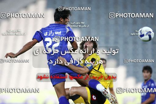770935, Tehran, Iran, لیگ برتر فوتبال ایران، Persian Gulf Cup، Week 1، First Leg، Esteghlal 1 v 0 Sepahan on 2009/08/07 at Azadi Stadium