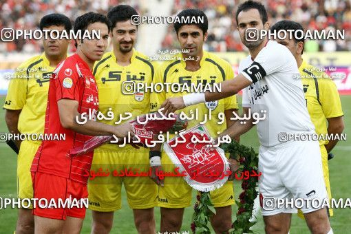 770402, Tehran, Iran, لیگ برتر فوتبال ایران، Persian Gulf Cup، Week 14، First Leg، Persepolis 2 v 1 Tractor Sazi on 2009/10/26 at Azadi Stadium