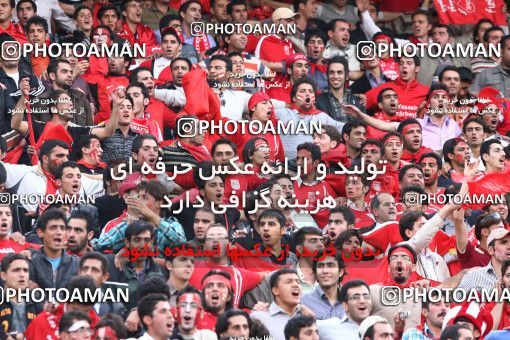 770330, Tehran, Iran, لیگ برتر فوتبال ایران، Persian Gulf Cup، Week 14، First Leg، Persepolis 2 v 1 Tractor Sazi on 2009/10/26 at Azadi Stadium