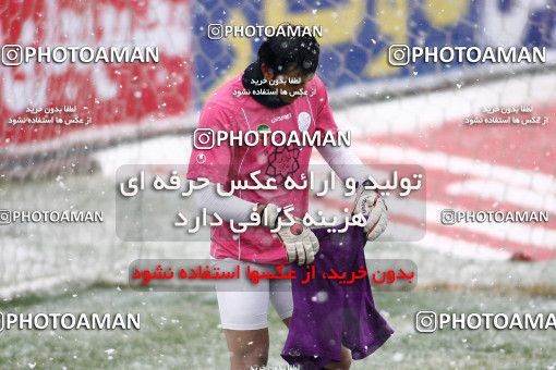 766206, Isfahan,Fooladshahr, Iran, لیگ برتر فوتبال ایران، Persian Gulf Cup، Week 17، First Leg، Sepahan 2 v 1 Persepolis on 2009/11/28 at Foolad Shahr Stadium