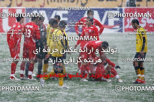 766200, Isfahan,Fooladshahr, Iran, لیگ برتر فوتبال ایران، Persian Gulf Cup، Week 17، First Leg، Sepahan 2 v 1 Persepolis on 2009/11/28 at Foolad Shahr Stadium