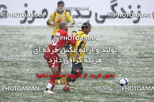 766247, Isfahan,Fooladshahr, Iran, لیگ برتر فوتبال ایران، Persian Gulf Cup، Week 17، First Leg، Sepahan 2 v 1 Persepolis on 2009/11/28 at Foolad Shahr Stadium