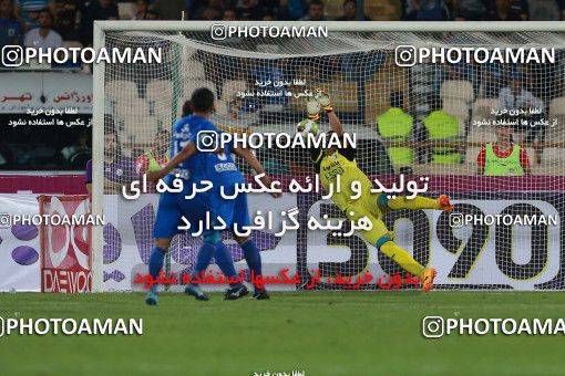 781302, Tehran, [*parameter:4*], لیگ برتر فوتبال ایران، Persian Gulf Cup، Week 3، First Leg، Esteghlal 1 v 0 Tractor Sazi on 2017/08/11 at Azadi Stadium