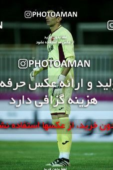 780293, Tehran, [*parameter:4*], Iran Pro League، Persian Gulf Cup، 2017-18 season، First Leg، Week 3، Naft Tehran v Persepolis on 2017/08/10 at Takhti Stadium  / ([*parameter:140*] - [*parameter:139*]) (03)