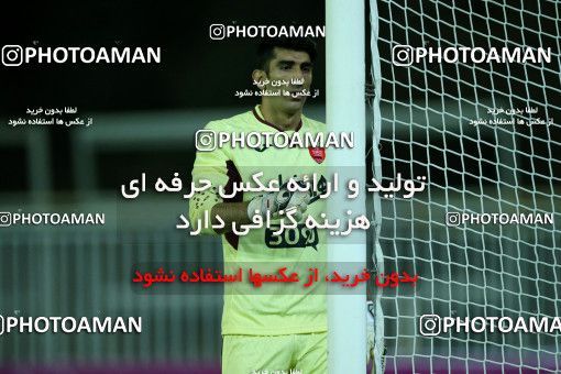 780311, Tehran, [*parameter:4*], Iran Pro League، Persian Gulf Cup، 2017-18 season، First Leg، Week 3، Naft Tehran v Persepolis on 2017/08/10 at Takhti Stadium  / ([*parameter:140*] - [*parameter:139*]) (03)