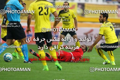 821015, Isfahan, [*parameter:4*], لیگ برتر فوتبال ایران، Persian Gulf Cup، Week 29، Second Leg، Sepahan 2 v 0 Tractor Sazi on 2017/04/29 at Naghsh-e Jahan Stadium