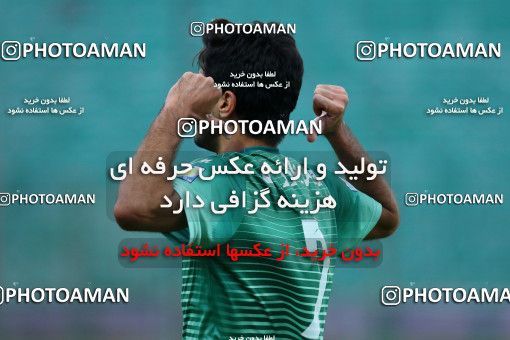 820692, Isfahan,Fooladshahr, [*parameter:4*], لیگ برتر فوتبال ایران، Persian Gulf Cup، Week 30، Second Leg، Zob Ahan Esfahan 2 v 0 Padideh Mashhad on 2017/05/04 at Foolad Shahr Stadium