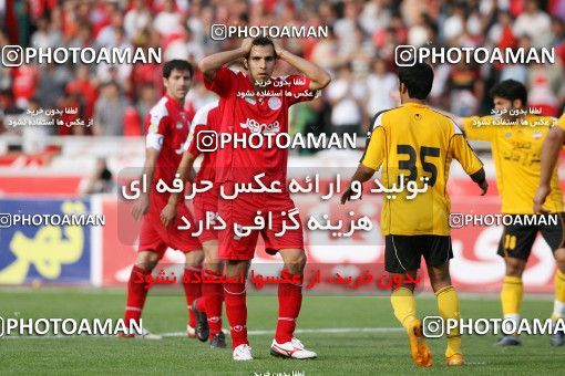 799553, Tehran, [*parameter:4*], لیگ برتر فوتبال ایران، Persian Gulf Cup، Week 34، Second Leg، Persepolis 2 v 1 Sepahan on 2008/05/17 at Azadi Stadium
