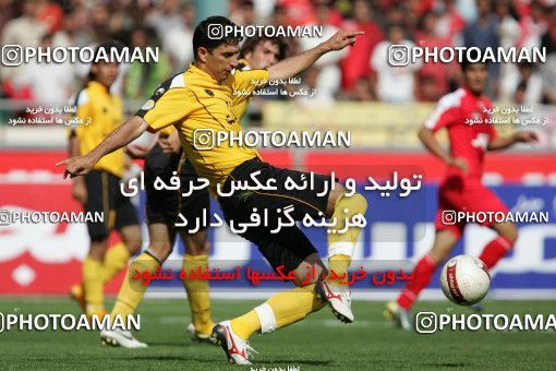799834, لیگ برتر فوتبال ایران، Persian Gulf Cup، Week 34، Second Leg، 2008/05/17، Tehran، Azadi Stadium، Persepolis 2 - ۱ Sepahan