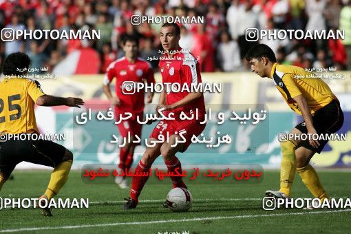 799307, لیگ برتر فوتبال ایران، Persian Gulf Cup، Week 34، Second Leg، 2008/05/17، Tehran، Azadi Stadium، Persepolis 2 - ۱ Sepahan