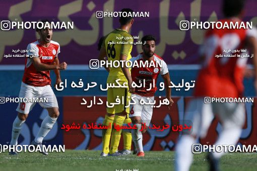 847987, Tehran, , جام حذفی فوتبال ایران, 1/16 stage, Khorramshahr Cup, Rah Ahan 1 v 2 Khooneh be Khooneh on 2017/09/09 at Ekbatan Stadium