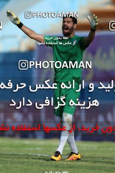 819921, Tehran, , جام حذفی فوتبال ایران, 1/16 stage, Khorramshahr Cup, Rah Ahan 1 v 2 Khooneh be Khooneh on 2017/09/09 at Ekbatan Stadium