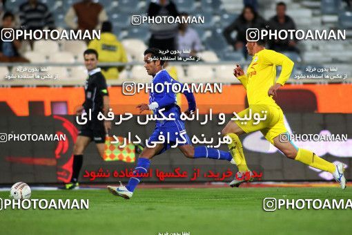 842663, Tehran, [*parameter:4*], لیگ برتر فوتبال ایران، Persian Gulf Cup، Week 13، First Leg، Esteghlal 2 v 1 Naft Tehran on 2012/10/25 at Azadi Stadium