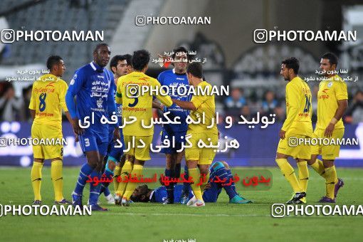 842652, Tehran, [*parameter:4*], لیگ برتر فوتبال ایران، Persian Gulf Cup، Week 13، First Leg، Esteghlal 2 v 1 Naft Tehran on 2012/10/25 at Azadi Stadium