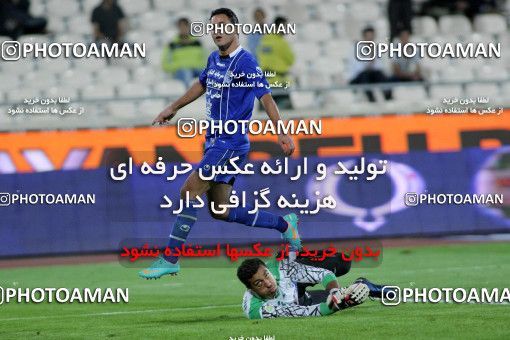 841898, Tehran, [*parameter:4*], لیگ برتر فوتبال ایران، Persian Gulf Cup، Week 13، First Leg، Esteghlal 2 v 1 Naft Tehran on 2012/10/25 at Azadi Stadium
