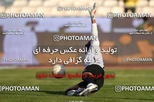 841198, Tehran, [*parameter:4*], لیگ برتر فوتبال ایران، Persian Gulf Cup، Week 21، Second Leg، Esteghlal 2 v 1 Mes Kerman on 2013/01/14 at Azadi Stadium