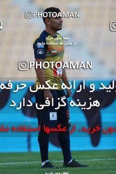 844136, لیگ برتر فوتبال ایران، Persian Gulf Cup، Week 6، First Leg، 2017/09/14، Tehran، Takhti Stadium، Naft Tehran 0 - 0 Gostaresh Foulad Tabriz