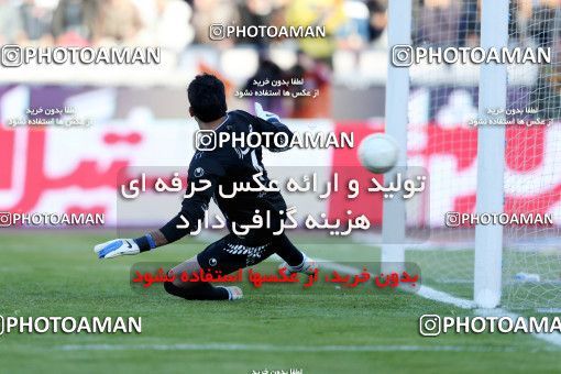 860046, Tehran, [*parameter:4*], لیگ برتر فوتبال ایران، Persian Gulf Cup، Week 22، Second Leg، Persepolis 1 v 0 Damash Gilan on 2013/01/18 at Azadi Stadium