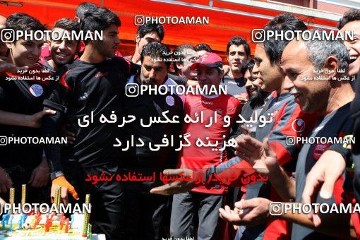 865250, Tehran, , Persepolis Football Team Training Session on 2013/04/26 at Derafshifar Stadium