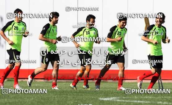 865662, Tehran, , Persepolis Football Team Training Session on 2013/04/27 at Derafshifar Stadium