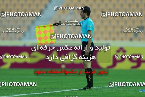 877136, Tehran, [*parameter:4*], لیگ برتر فوتبال ایران، Persian Gulf Cup، Week 8، First Leg، Naft Tehran 1 v 0 Sepahan on 2017/09/26 at Takhti Stadium