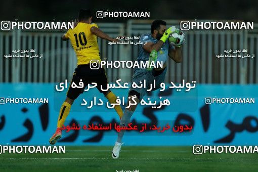 876893, Tehran, [*parameter:4*], لیگ برتر فوتبال ایران، Persian Gulf Cup، Week 8، First Leg، Naft Tehran 1 v 0 Sepahan on 2017/09/26 at Takhti Stadium