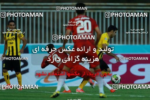 876922, Tehran, [*parameter:4*], لیگ برتر فوتبال ایران، Persian Gulf Cup، Week 8، First Leg، Naft Tehran 1 v 0 Sepahan on 2017/09/26 at Takhti Stadium
