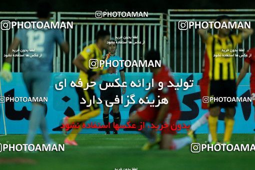 876986, Tehran, [*parameter:4*], لیگ برتر فوتبال ایران، Persian Gulf Cup، Week 8، First Leg، Naft Tehran 1 v 0 Sepahan on 2017/09/26 at Takhti Stadium
