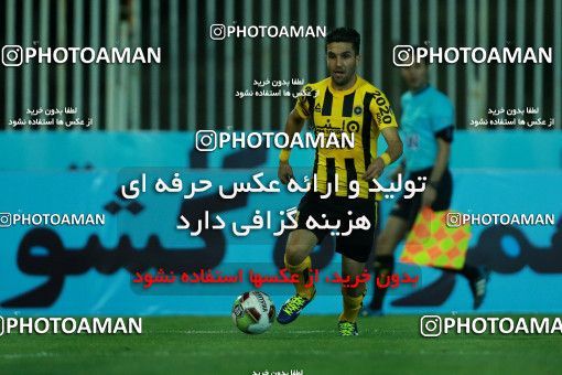876912, Tehran, [*parameter:4*], لیگ برتر فوتبال ایران، Persian Gulf Cup، Week 8، First Leg، Naft Tehran 1 v 0 Sepahan on 2017/09/26 at Takhti Stadium