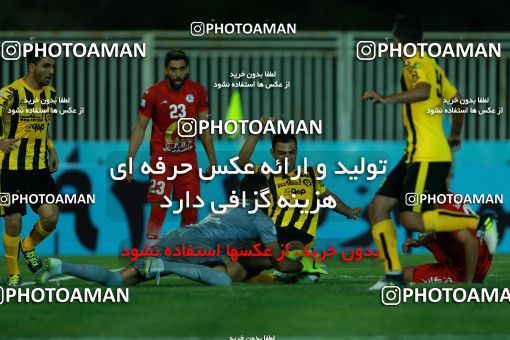 876959, Tehran, [*parameter:4*], لیگ برتر فوتبال ایران، Persian Gulf Cup، Week 8، First Leg، Naft Tehran 1 v 0 Sepahan on 2017/09/26 at Takhti Stadium