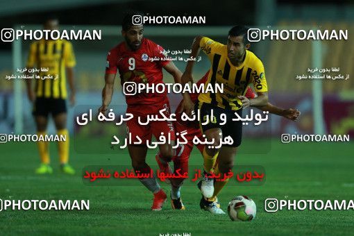 877352, Tehran, [*parameter:4*], لیگ برتر فوتبال ایران، Persian Gulf Cup، Week 8، First Leg، Naft Tehran 1 v 0 Sepahan on 2017/09/26 at Takhti Stadium