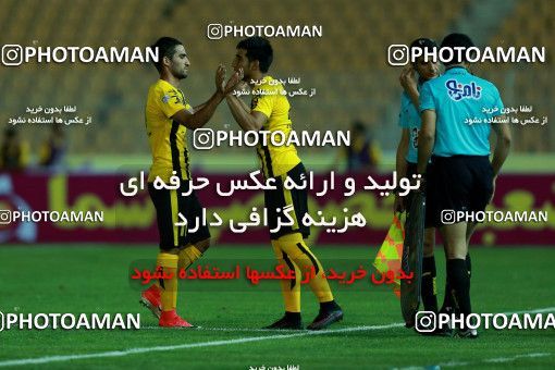 877246, Tehran, [*parameter:4*], لیگ برتر فوتبال ایران، Persian Gulf Cup، Week 8، First Leg، Naft Tehran 1 v 0 Sepahan on 2017/09/26 at Takhti Stadium