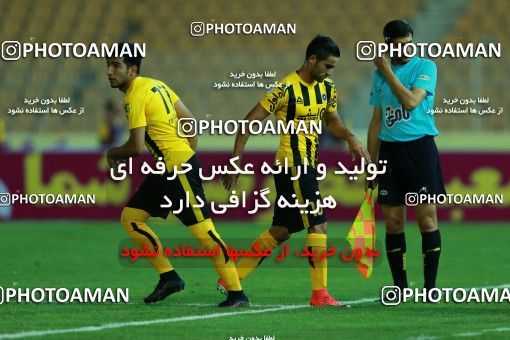 877545, Tehran, [*parameter:4*], لیگ برتر فوتبال ایران، Persian Gulf Cup، Week 8، First Leg، Naft Tehran 1 v 0 Sepahan on 2017/09/26 at Takhti Stadium