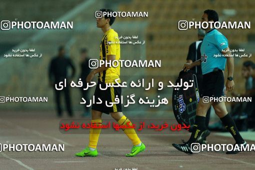 877534, Tehran, [*parameter:4*], لیگ برتر فوتبال ایران، Persian Gulf Cup، Week 8، First Leg، Naft Tehran 1 v 0 Sepahan on 2017/09/26 at Takhti Stadium
