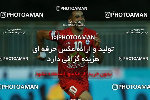 877468, Tehran, [*parameter:4*], لیگ برتر فوتبال ایران، Persian Gulf Cup، Week 8، First Leg، Naft Tehran 1 v 0 Sepahan on 2017/09/26 at Takhti Stadium