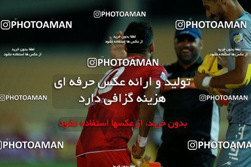 877536, Tehran, [*parameter:4*], لیگ برتر فوتبال ایران، Persian Gulf Cup، Week 8، First Leg، Naft Tehran 1 v 0 Sepahan on 2017/09/26 at Takhti Stadium