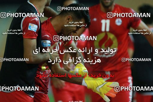 877420, Tehran, [*parameter:4*], لیگ برتر فوتبال ایران، Persian Gulf Cup، Week 8، First Leg، Naft Tehran 1 v 0 Sepahan on 2017/09/26 at Takhti Stadium