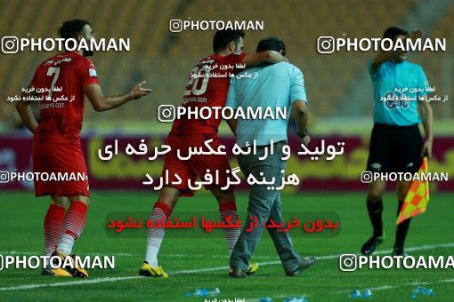 877521, Tehran, [*parameter:4*], لیگ برتر فوتبال ایران، Persian Gulf Cup، Week 8، First Leg، Naft Tehran 1 v 0 Sepahan on 2017/09/26 at Takhti Stadium