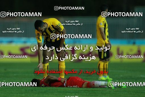 877819, Tehran, [*parameter:4*], لیگ برتر فوتبال ایران، Persian Gulf Cup، Week 8، First Leg، Naft Tehran 1 v 0 Sepahan on 2017/09/26 at Takhti Stadium