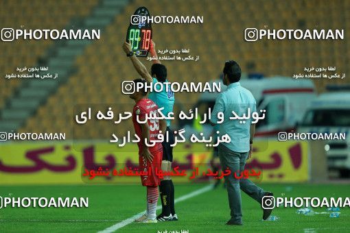 877749, لیگ برتر فوتبال ایران، Persian Gulf Cup، Week 8، First Leg، 2017/09/26، Tehran، Takhti Stadium، Naft Tehran 1 - 0 Sepahan